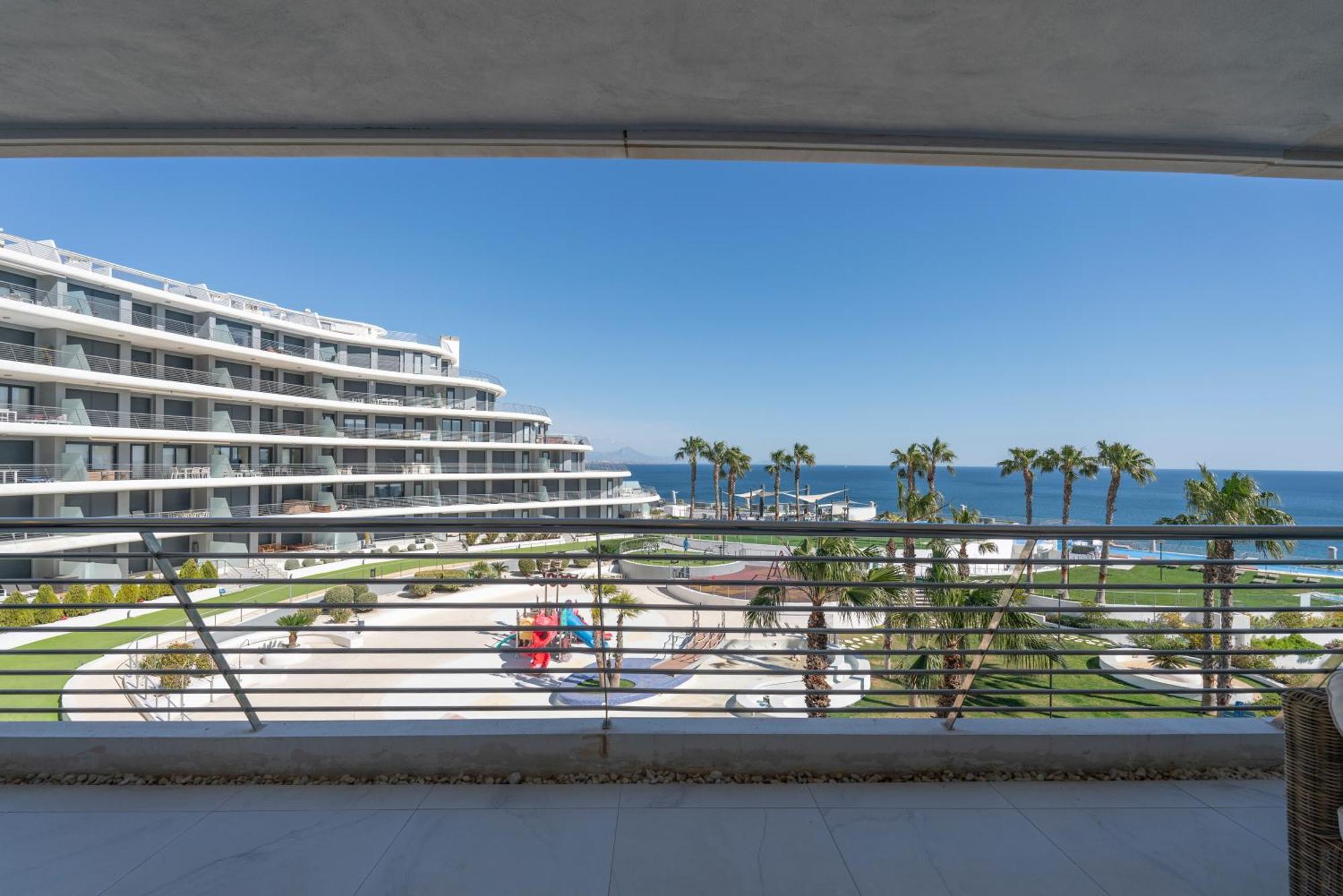 Infinity View - Access To Hot Tubs & Pools Apartment *