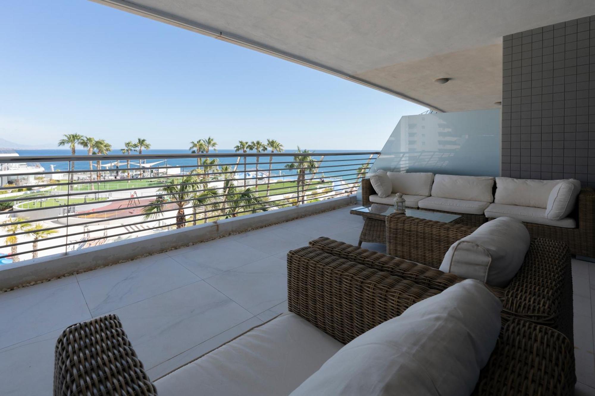 Infinity View - Access To Hot Tubs & Pools Apartment